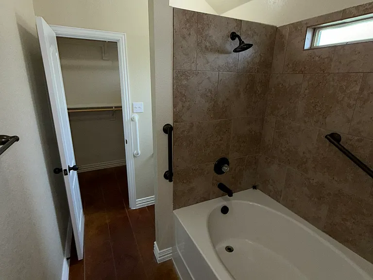 717 Ferrara Cir #B — Photo 3