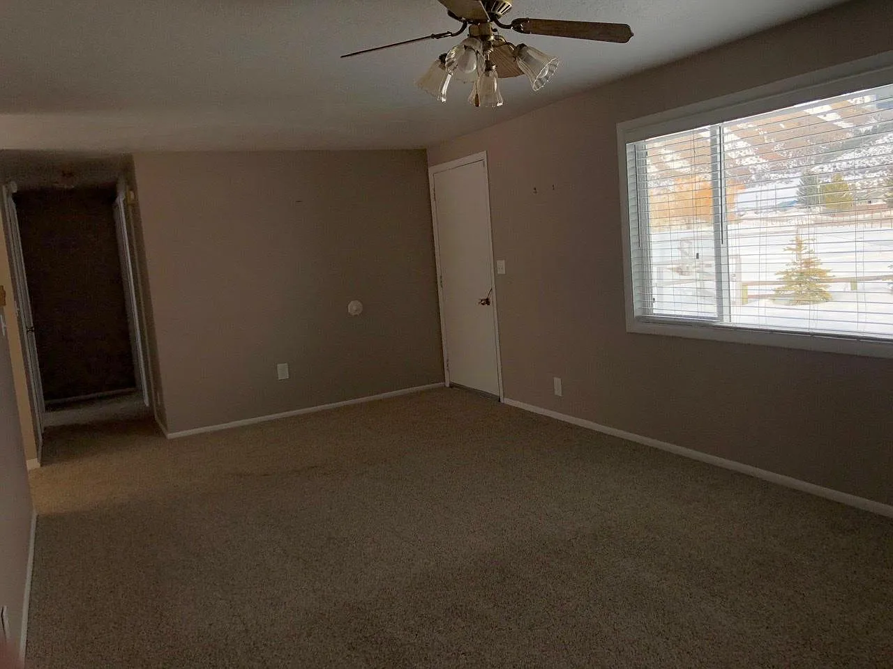 4 bed, 1834 sqft, $2,050 — Photo 4