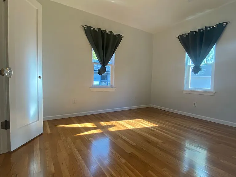 1303 S Garfield St — Photo 13