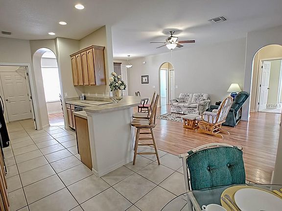 5th image of 13939 Wellington Ln