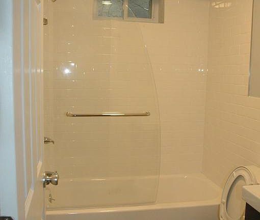 3rd image of 1638 Parrish St #B