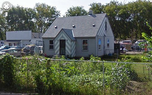 2nd image of 594 Maryland Ave W