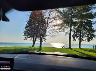 1519 S Lakeshore Rd, Carsonville, MI 48419