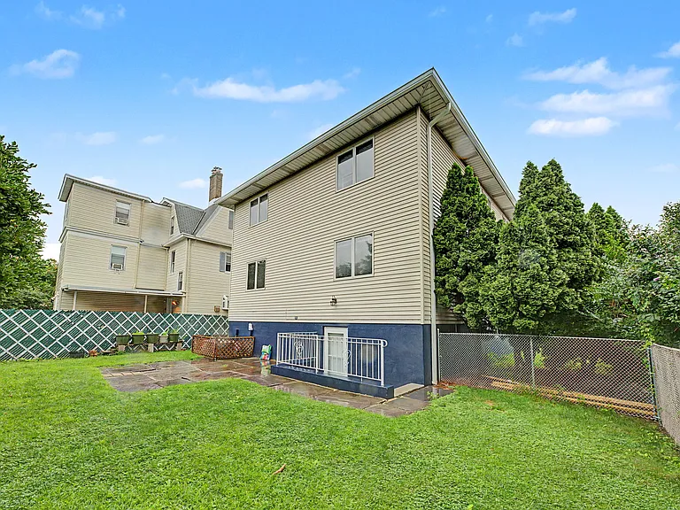 126 Prospect Pl #1 — Photo 44