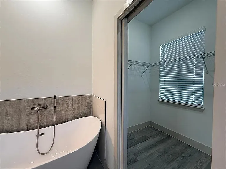 311 Yule St — Photo 16