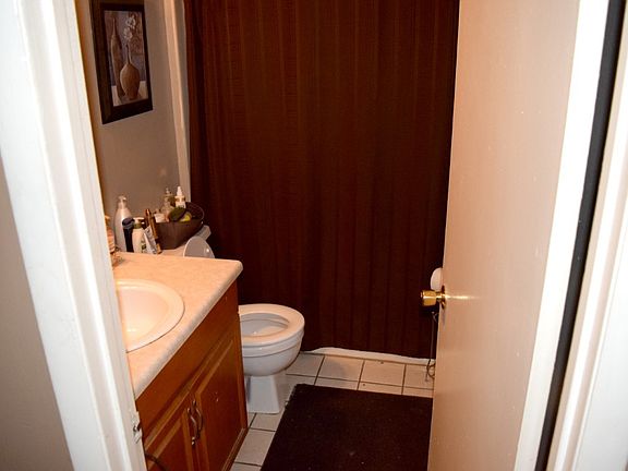 5th image of 6030-6032 Sedgeridge Ave