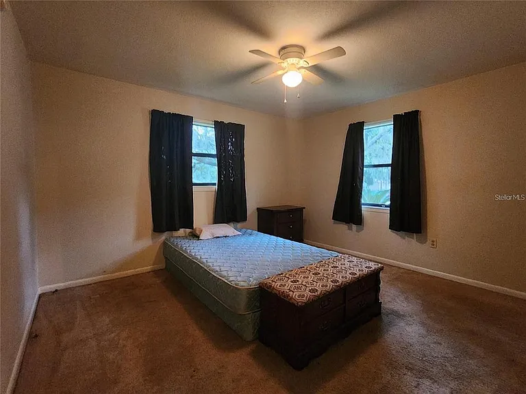 913 Russell Ave — Photo 8
