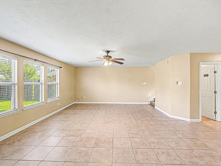 18114 Sorrell Oaks Ln — Photo 12