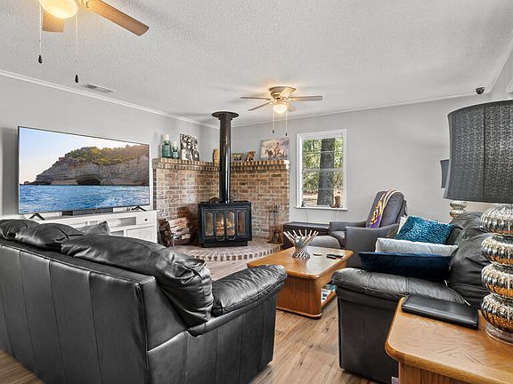 3rd image of 2282 George Thomas Rd