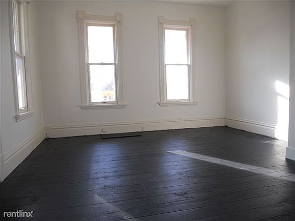 2nd image of 1119 Albers St SW #1