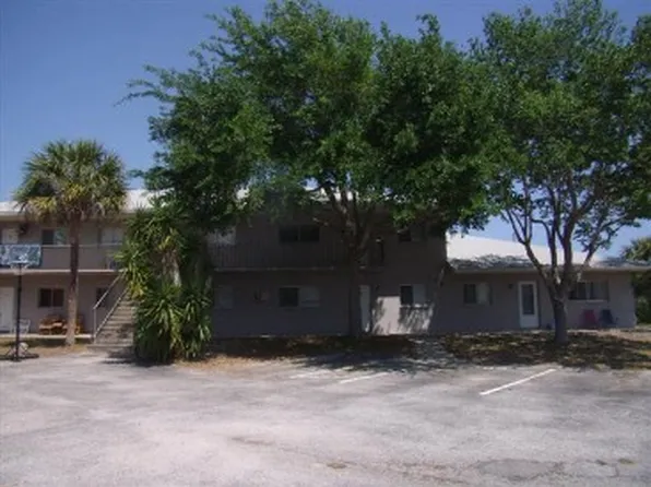 238 Chandler St APT 203, Cape Canaveral, FL 32920