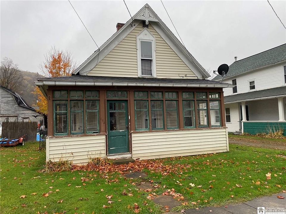 1st image of 102 Friendship St