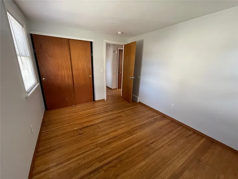 214 E Spruce St — Photo 12