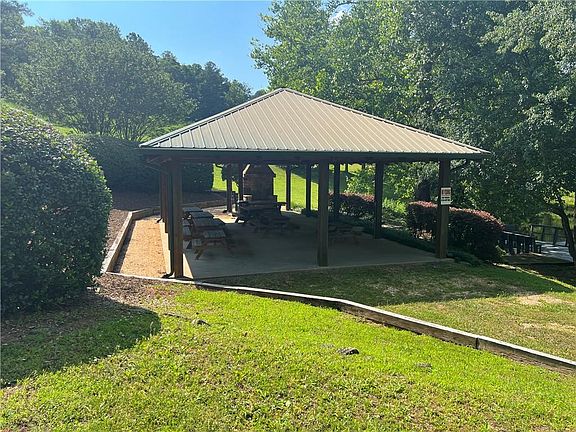 5th image of 543 Cove Lake Dr #19