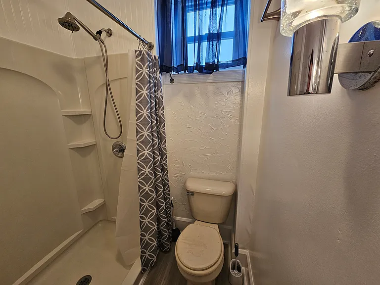 816 W Wayne St — Photo 19