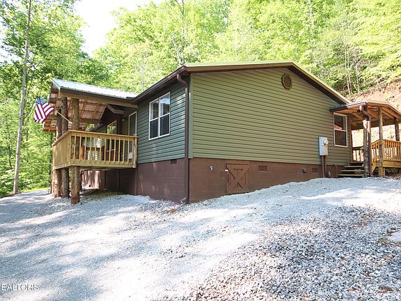4th image of 526 Anderson Rd