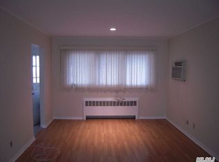 700 Barkley Ave, East Meadow, NY 11554