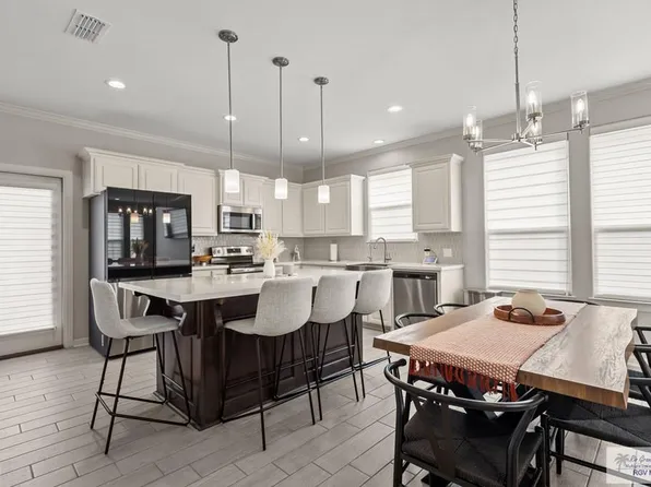 2429 Cove Real Dr, Harlingen, TX 78550