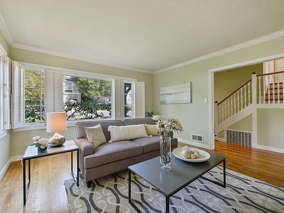4th image of 343 Castilian Way