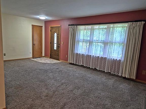 3rd image of 422 E FOREST STREET