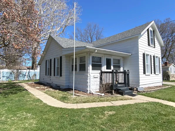 412 N Cleveland Ave, Bradley, IL 60915