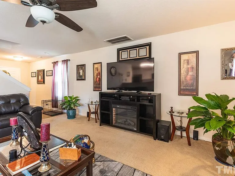 326 Pillow Ln — Photo 15