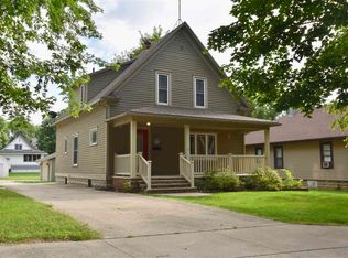 912 9th St, Sheldon, IA 51201