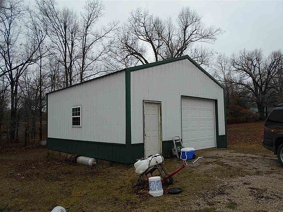 3rd image of 160 Pebble Creek Dr
