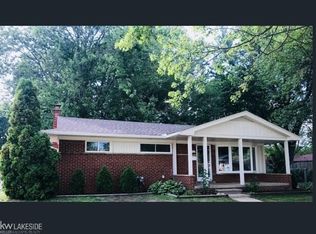 36045 Lucerne St, Clinton Township, MI 48035