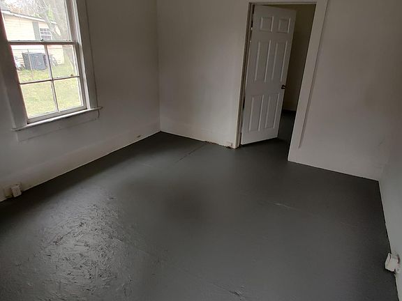 2nd image of 1427 Cleveland St