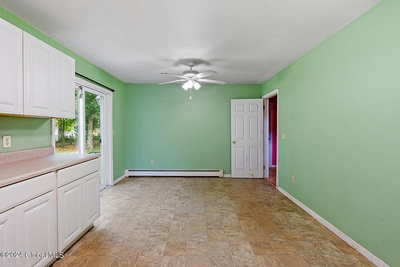 3rd image of 11 Sandra Drive