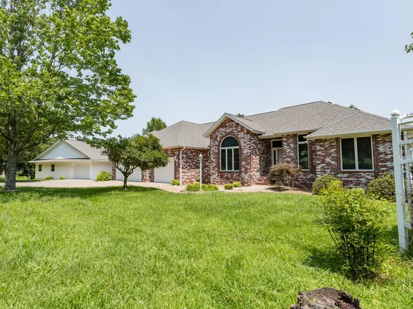 9410 N Spring Valley Drive, Pleasant Hope, MO 65725