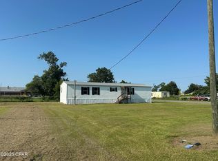 15884 NE Broad St, Altha, FL 32421
