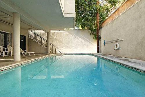11045 Camarillo St — Photo 4