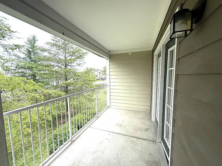 Brookwood Terrace Apartments — Photo 32