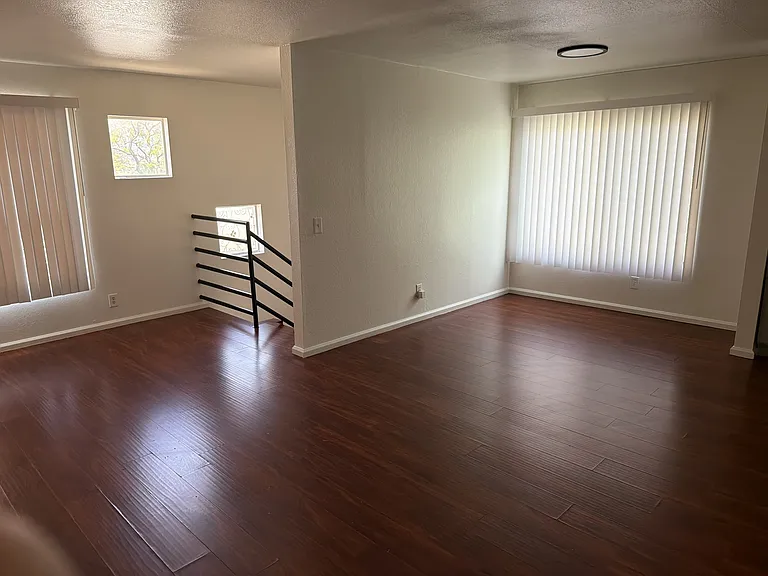 2309 N Naomi St #F — Photo 5
