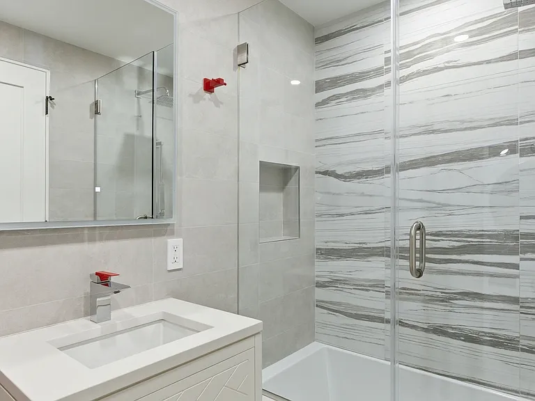 32 W 87th St #G1 — Photo 8