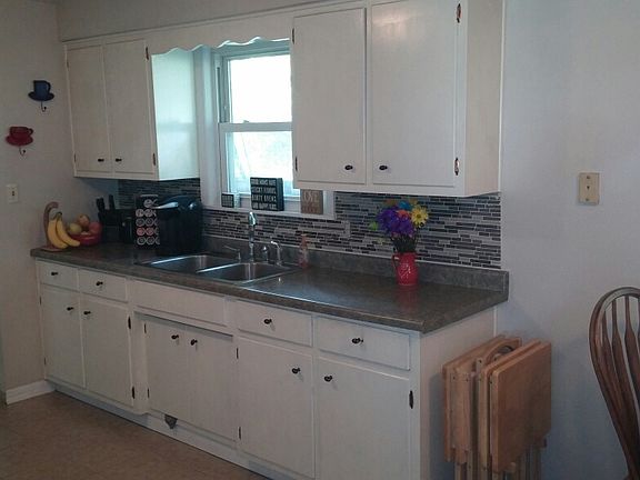 4th image of 2724 Garden Park Dr