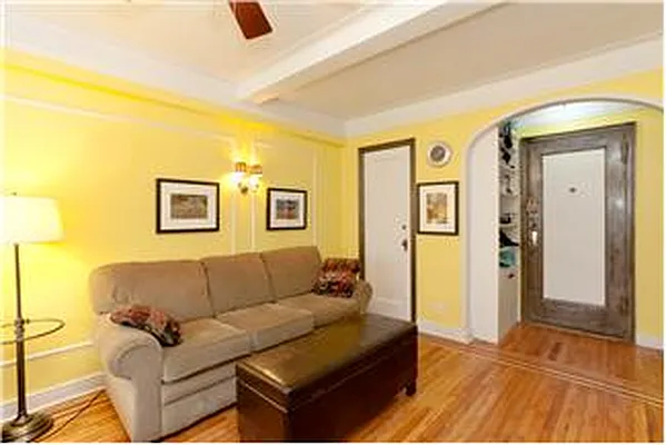 Sold by Aclawrence | media 17