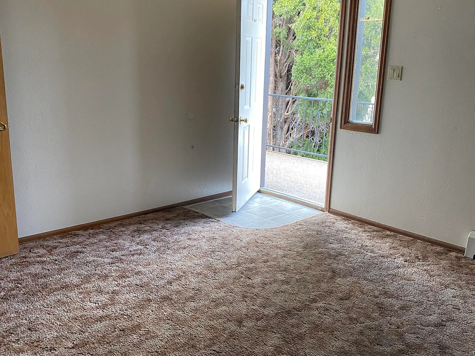 2 bed, 950 sqft, $1,000 — Photo 1