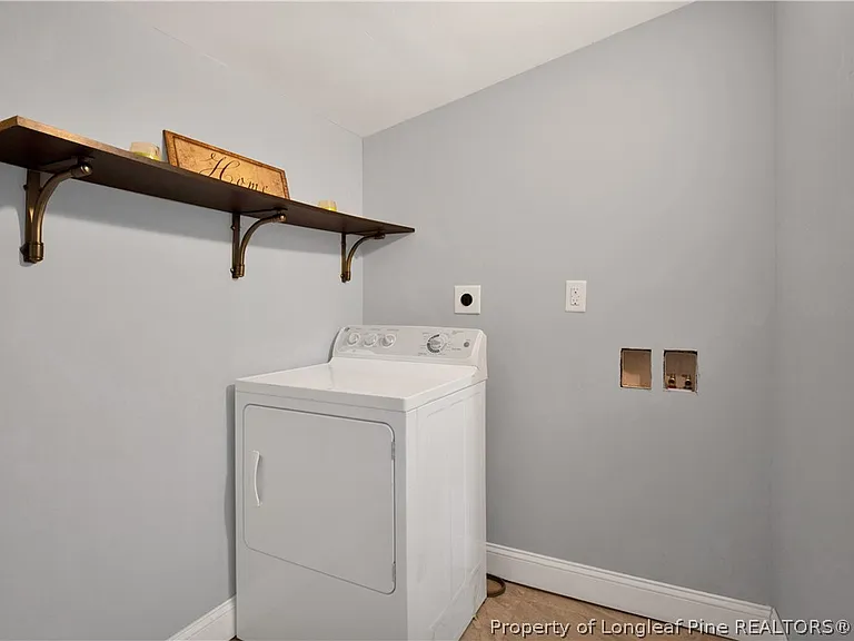 326 Hawley Ln — Photo 14