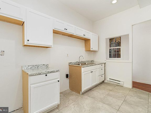 4th image of 2229 N 6th St