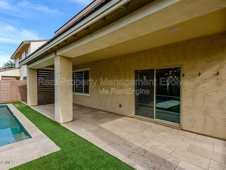 1544 E Hummingbird Way — Photo 32