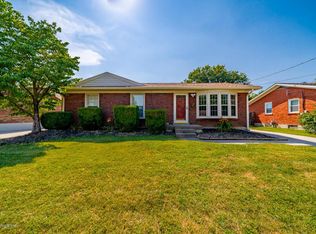 6402 Black Oak Ln, Louisville, KY 40216