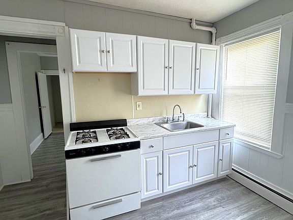 4th image of 10 Cherry St #10