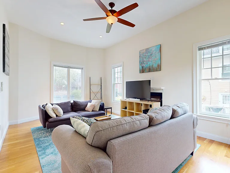 14 Bradbury St #14 — Photo 3