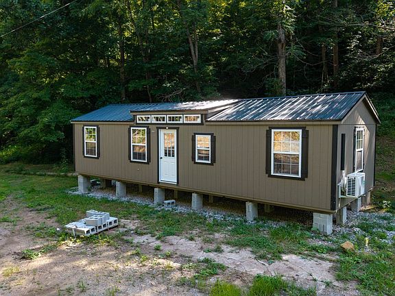 2nd image of 2785 Bladen Rd