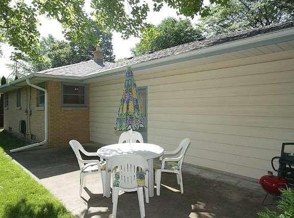 5th image of 4918 W Calumet Rd
