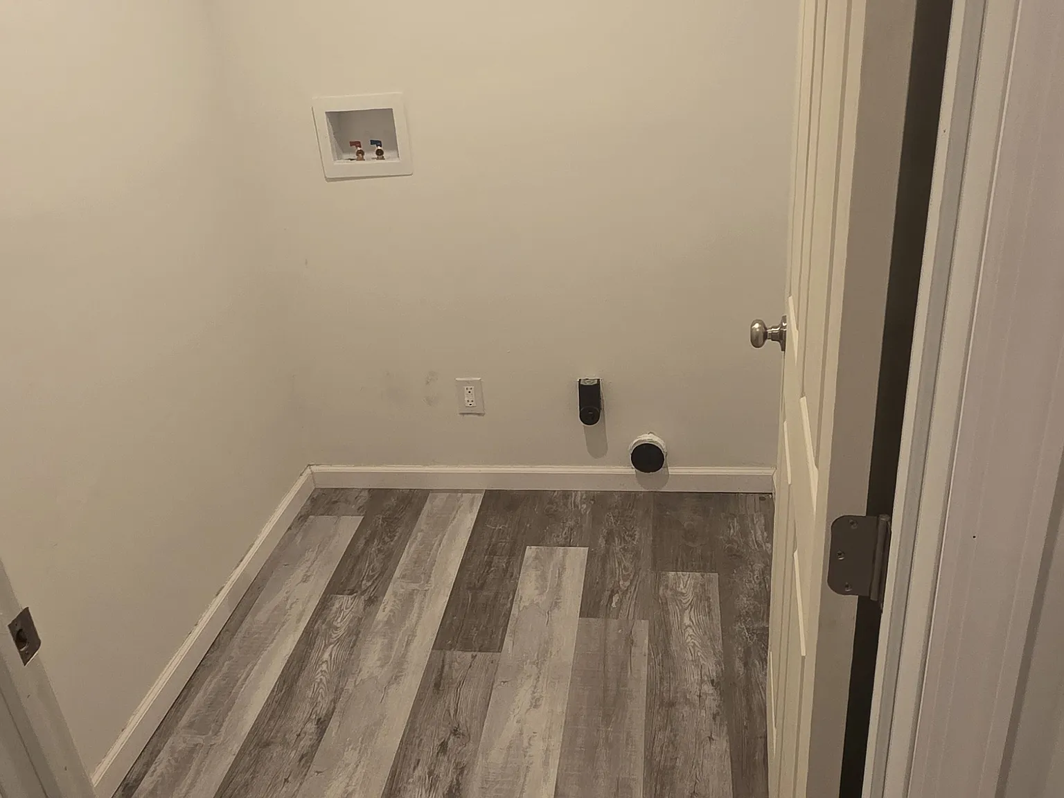 4 bed, $1,900 — Photo 3