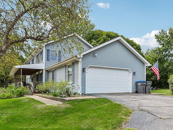 4th image of 9N550 Creekwood Ct